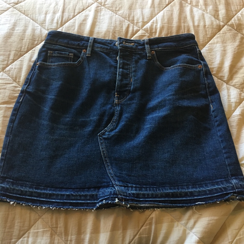 Old Navy High-Rise Secret Smooth Pockets Button Fly Frayed Hem Denim Skirt